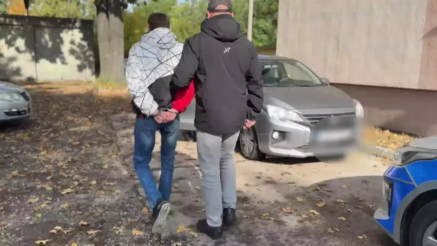 Rzucił się z nożem na matkę i brata